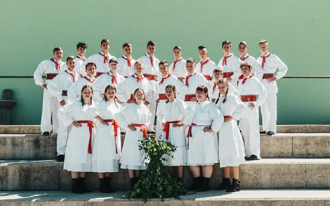 Pomahali in zaplesali so nam v slovo